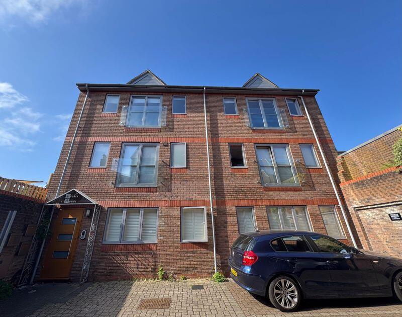 Main image of property: High Street, Berkhamsted