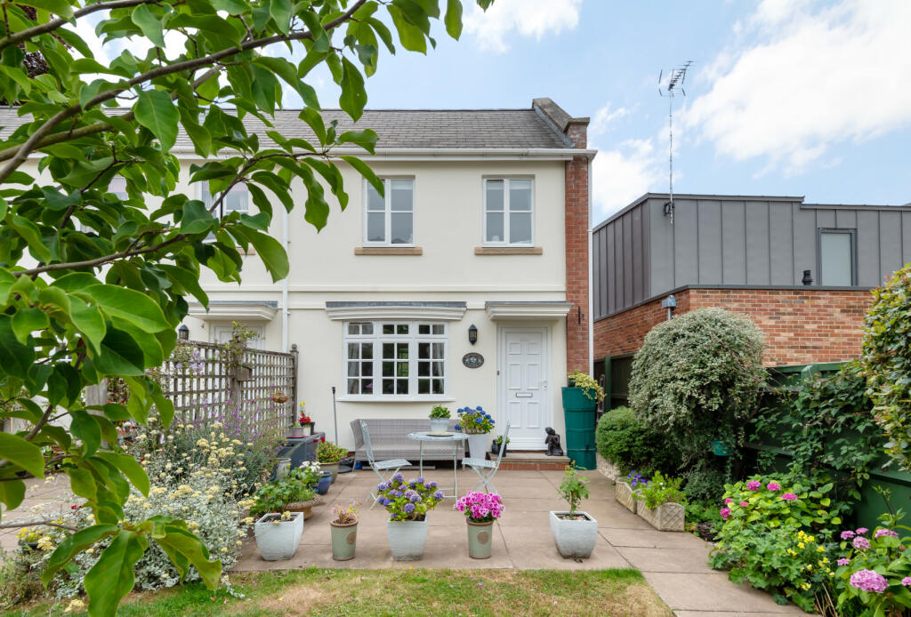 2 bedroom retirement property for sale in Park Place, Cheltenham, Gloucestershire, GL50