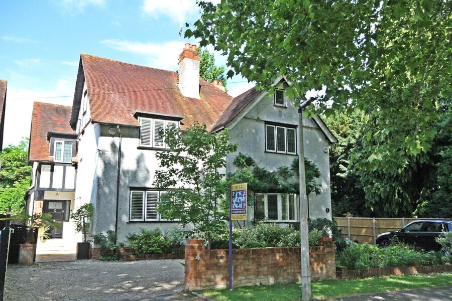 Main image of property: MAIDENHEAD