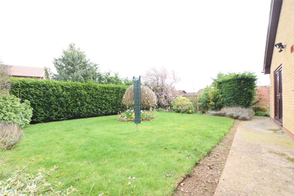 3 bedroom bungalow for sale in Woods Meadow, Hibaldstow, North