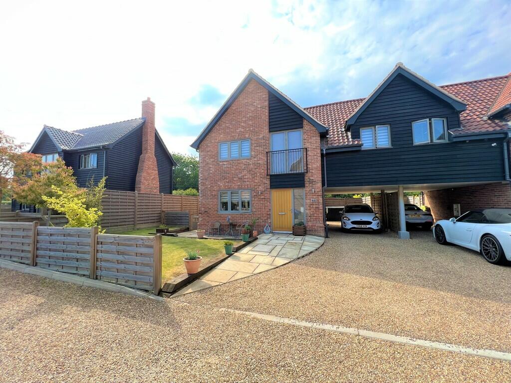 3 bedroom semidetached house for sale in Benhall, Saxmundham, IP17