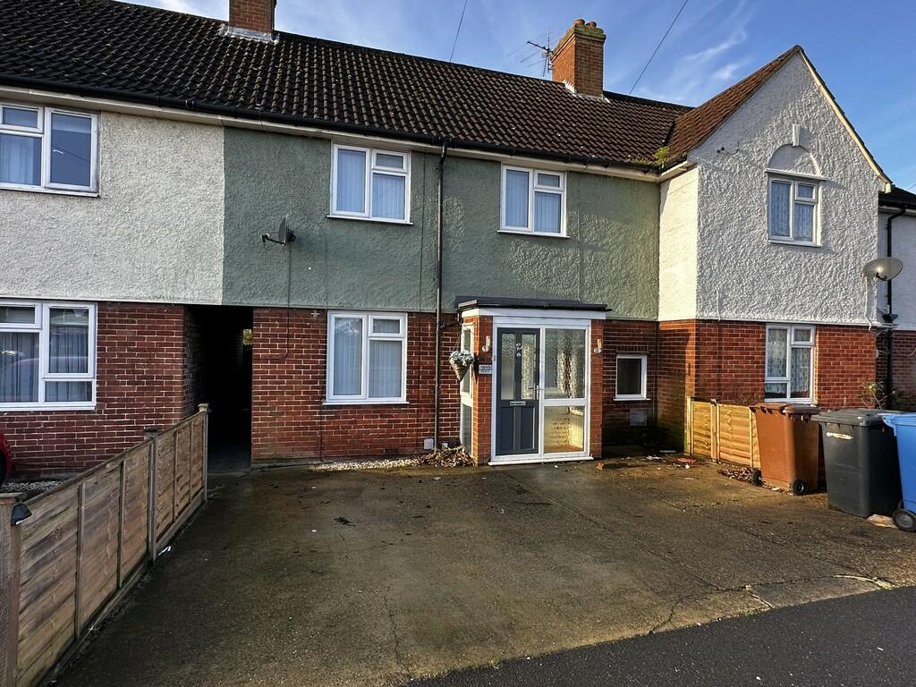 3 bedroom terraced house for sale in Clapgate Lane, Ipswich, IP3