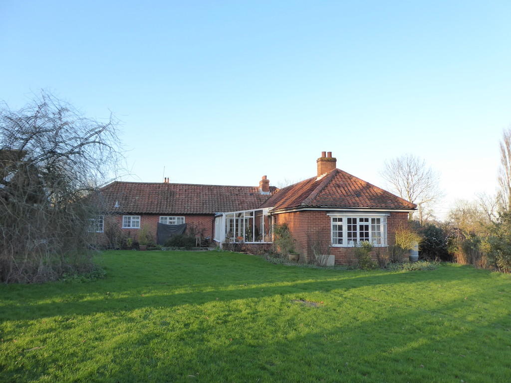 1 bedroom detached bungalow for rent in The Old Bullock Sheds, Great