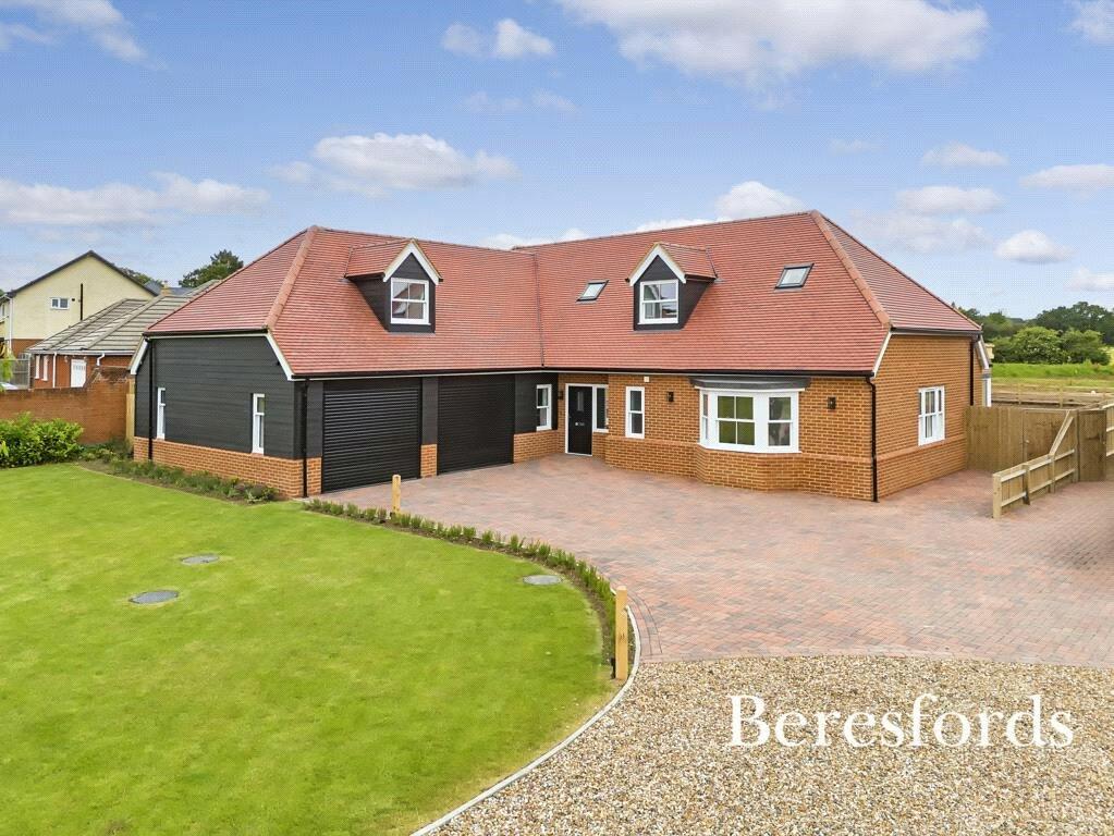5 bedroom detached house for sale in Plains Road, Great Totham, CM9
