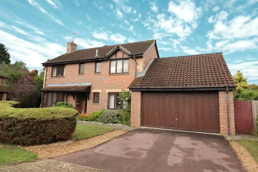 Main image of property: Forest Dean, Fleet, Hampshire, GU51