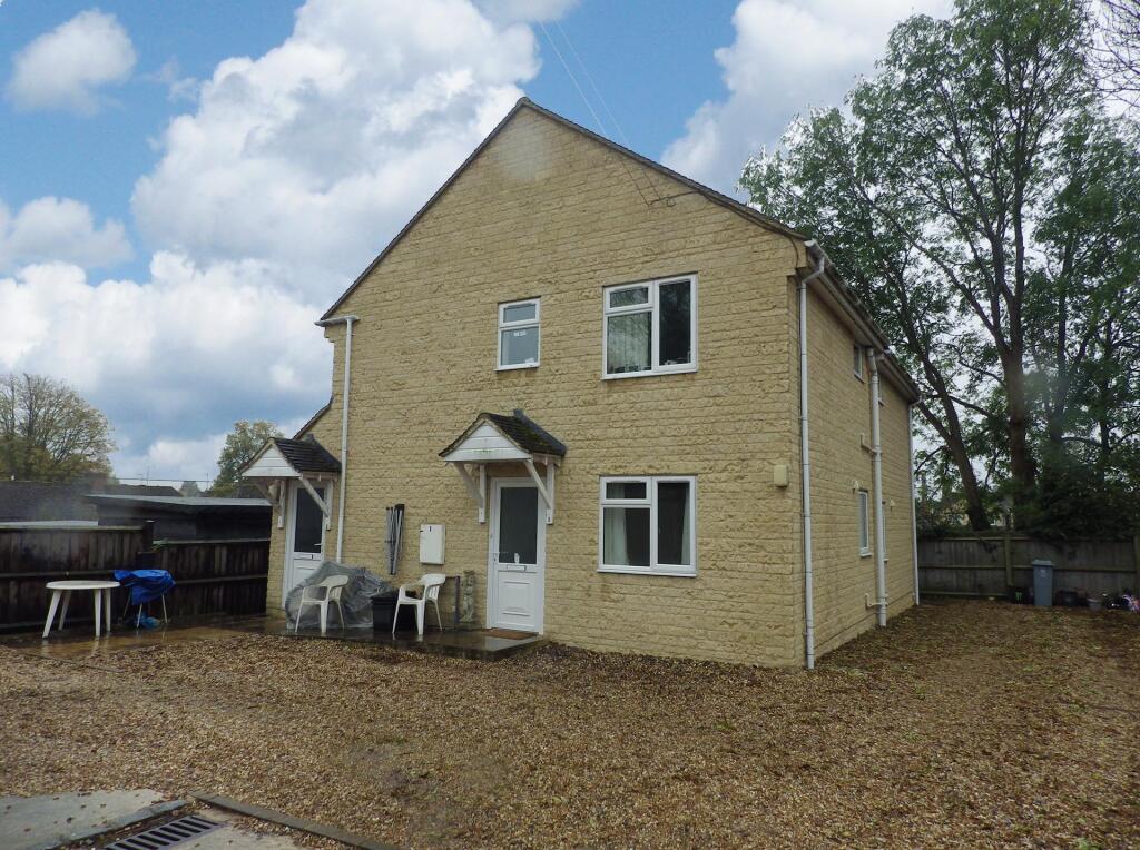 Main image of property: 16a Westfield Road , Witney, Oxfordshire
