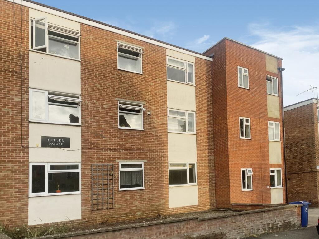 Main image of property: South Street, Banbury, Oxfordshire