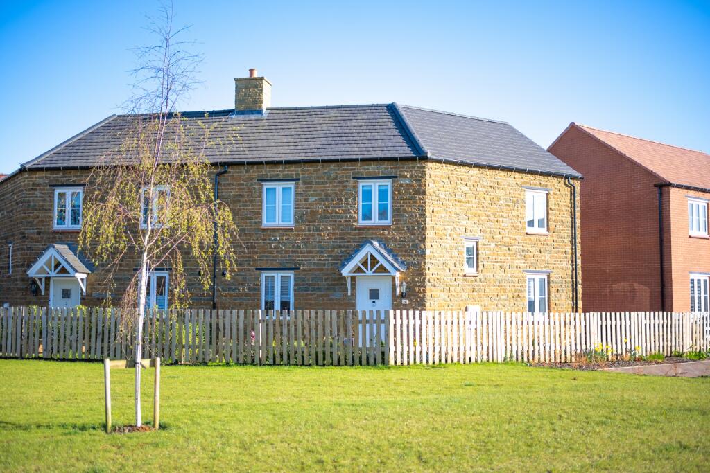 Main image of property: Maiden Road, Banbury, Oxfordshire