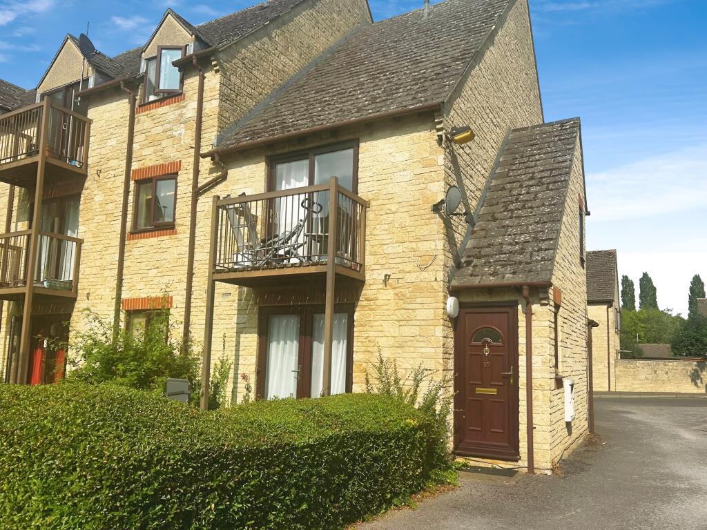 Main image of property: 18 Langdale Gate, Witney, Oxfordshire