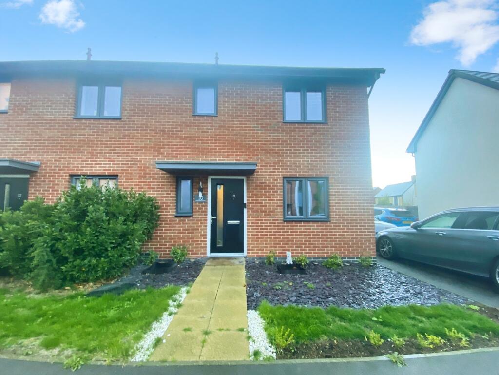 Main image of property: Wheatfield Drive, Witney, Oxfordshire