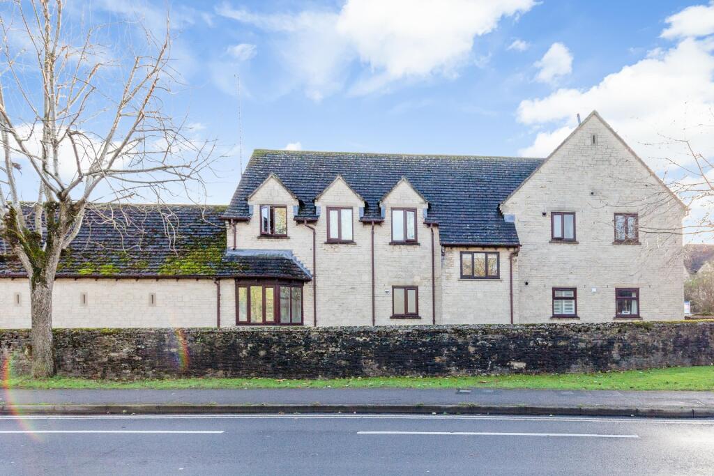 Main image of property: Langdale Gate, Witney, Oxfordshire