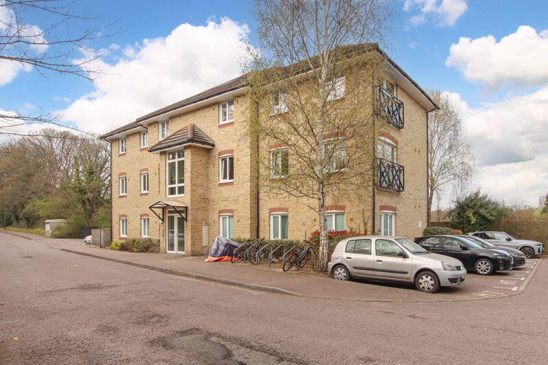 Main image of property: Hardings Close, Hemel Hempstead