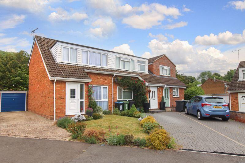Main image of property: Chalfont Close, Hemel Hempstead
