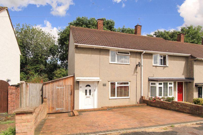 2 Bedroom End Of Terrace House For Sale In Lucks Hill, Hemel Hempstead, HP1