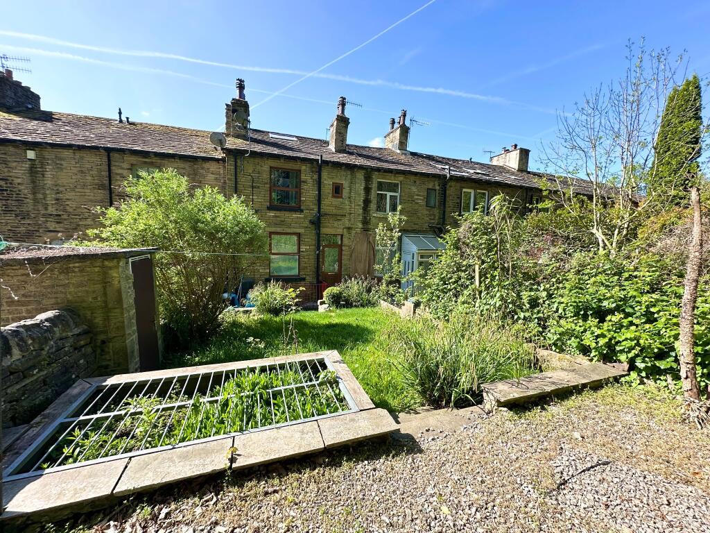 Main image of property: Brampton, Halifax, HX2 6HR