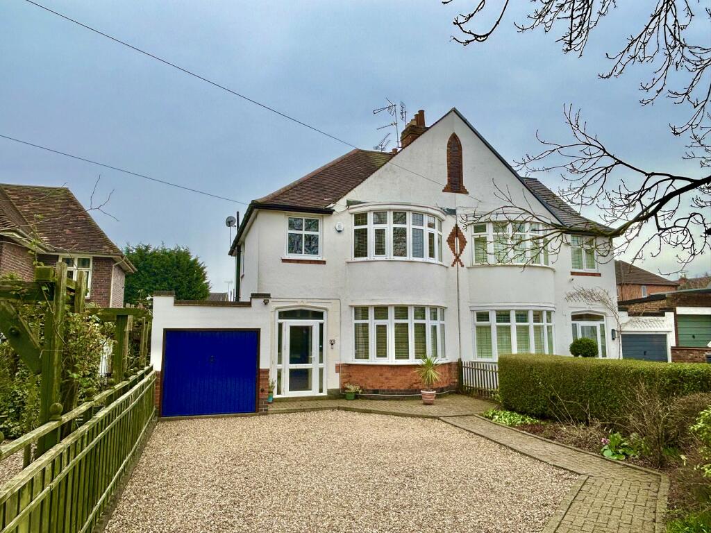 3 bedroom semi-detached house for sale in Leicester Road, Glen Parva, Leicester, Leicestershire. LE2 9HN, LE2