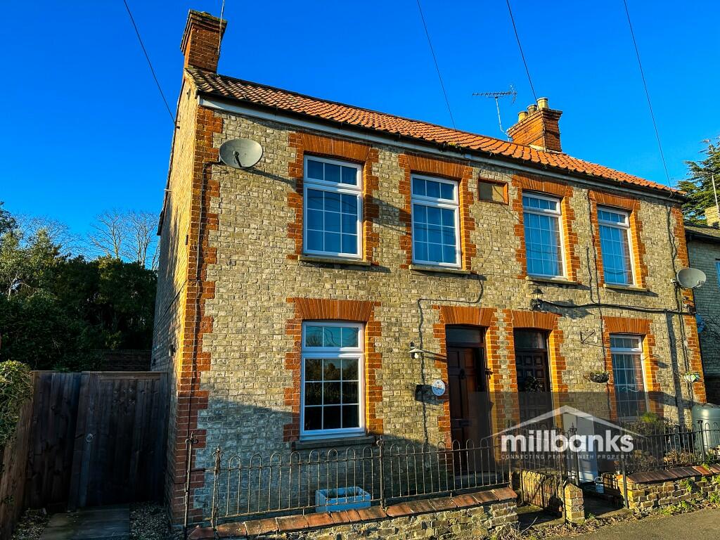 2 bedroom semidetached house for sale in Church Lane, Northwold IP26