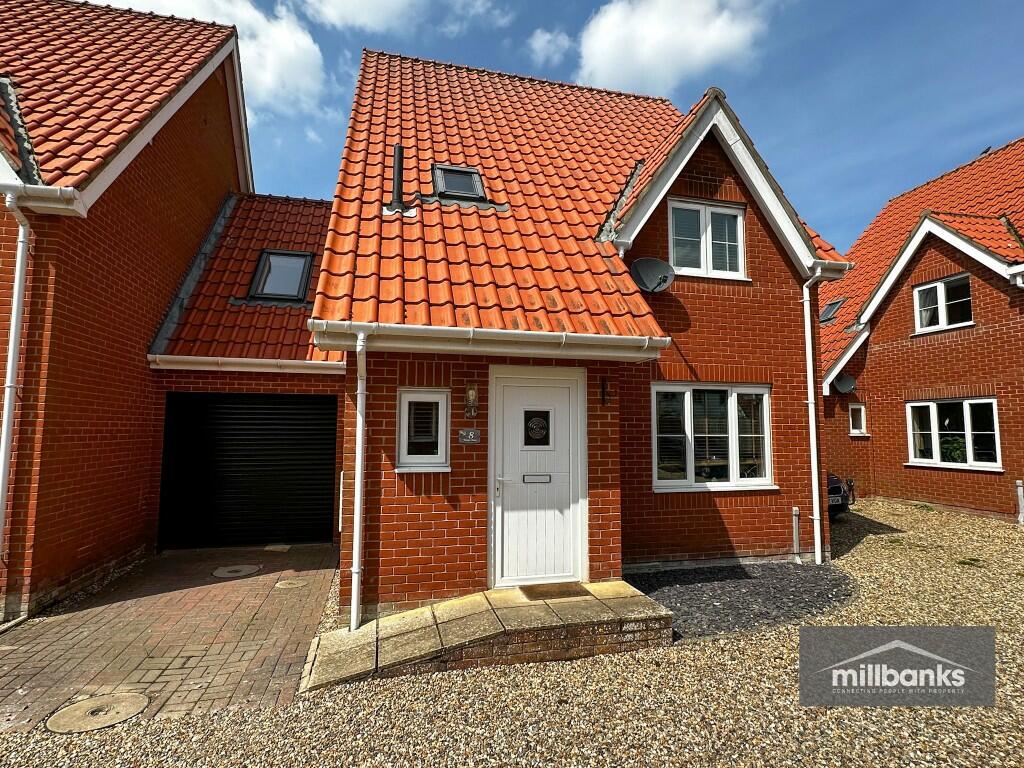 4 bedroom link detached house for sale in Close, Old Buckenham, NR17