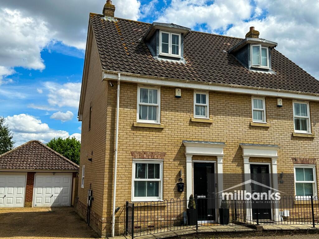 3 bedroom semi-detached house