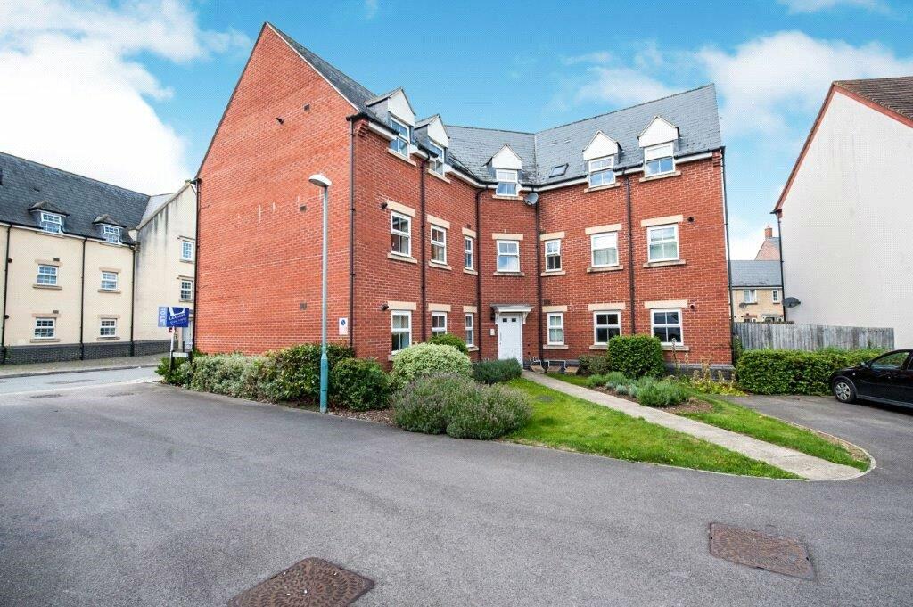 2 bedroom apartment for sale in Deans Court, Cleeve, Cheltenham