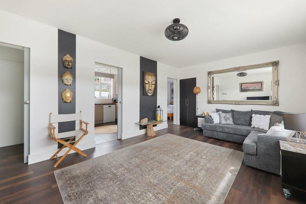 1 bedroom for sale in Chelsfield Gardens, London, SE26