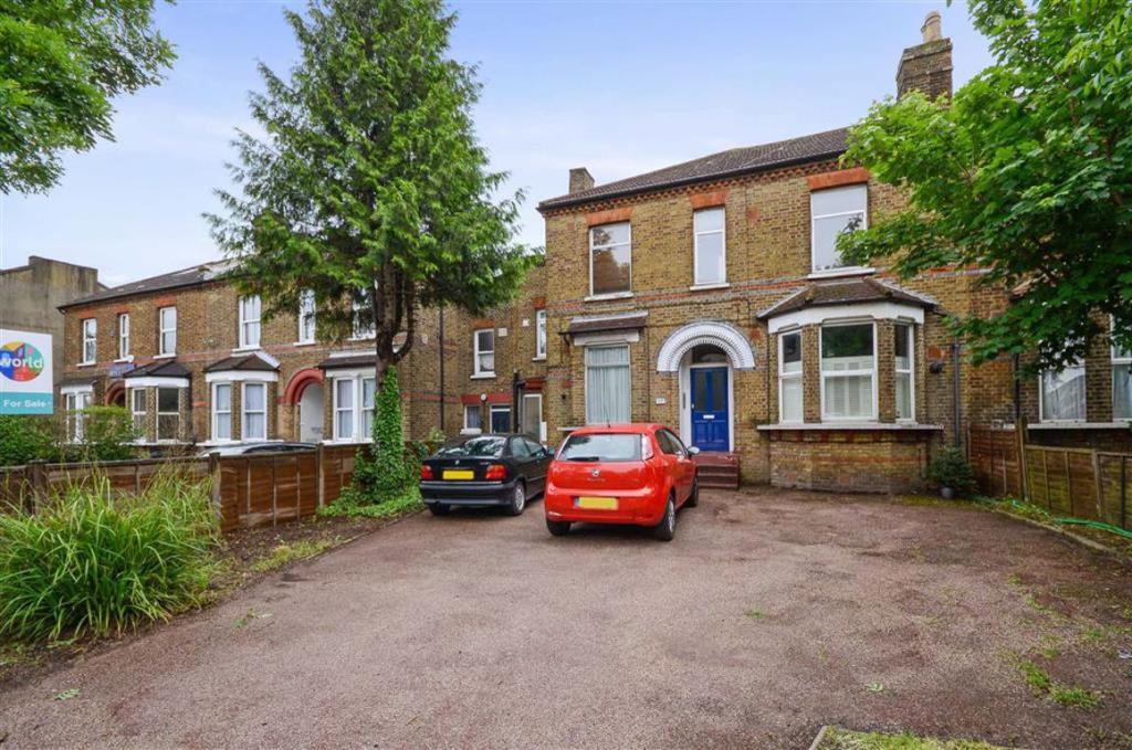 1 bedroom flat for sale in Croydon Road, Penge, London, SE20