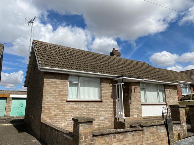 Main image of property: South Close, Rushden, NN10