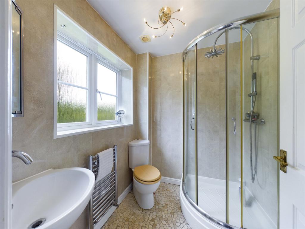 4 bedroom detached house for sale in Carisbrooke Road, Hucclecote