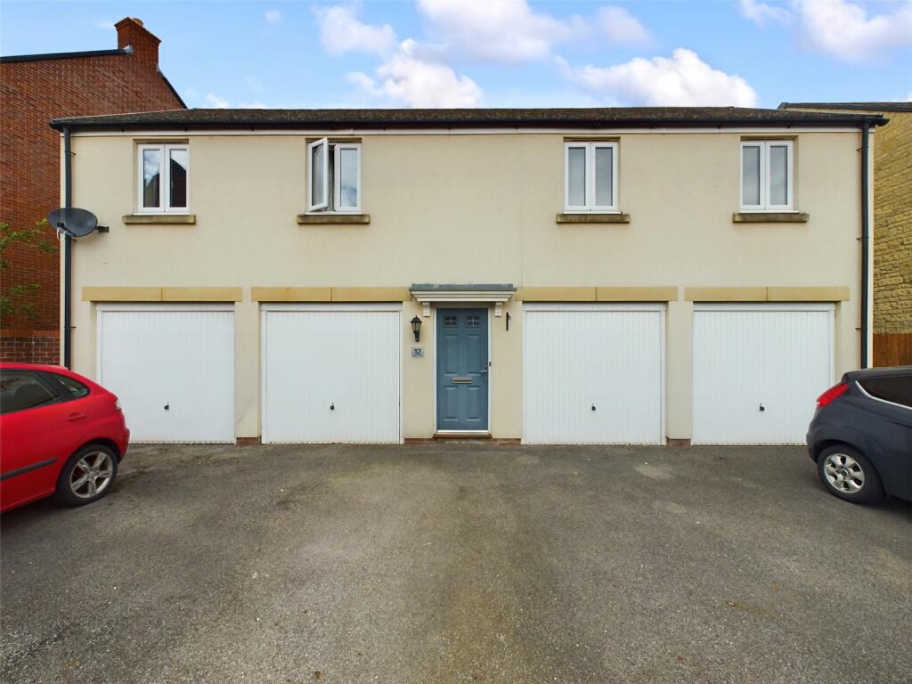 2 bedroom detached house for sale in Cannon Corner, Brockworth