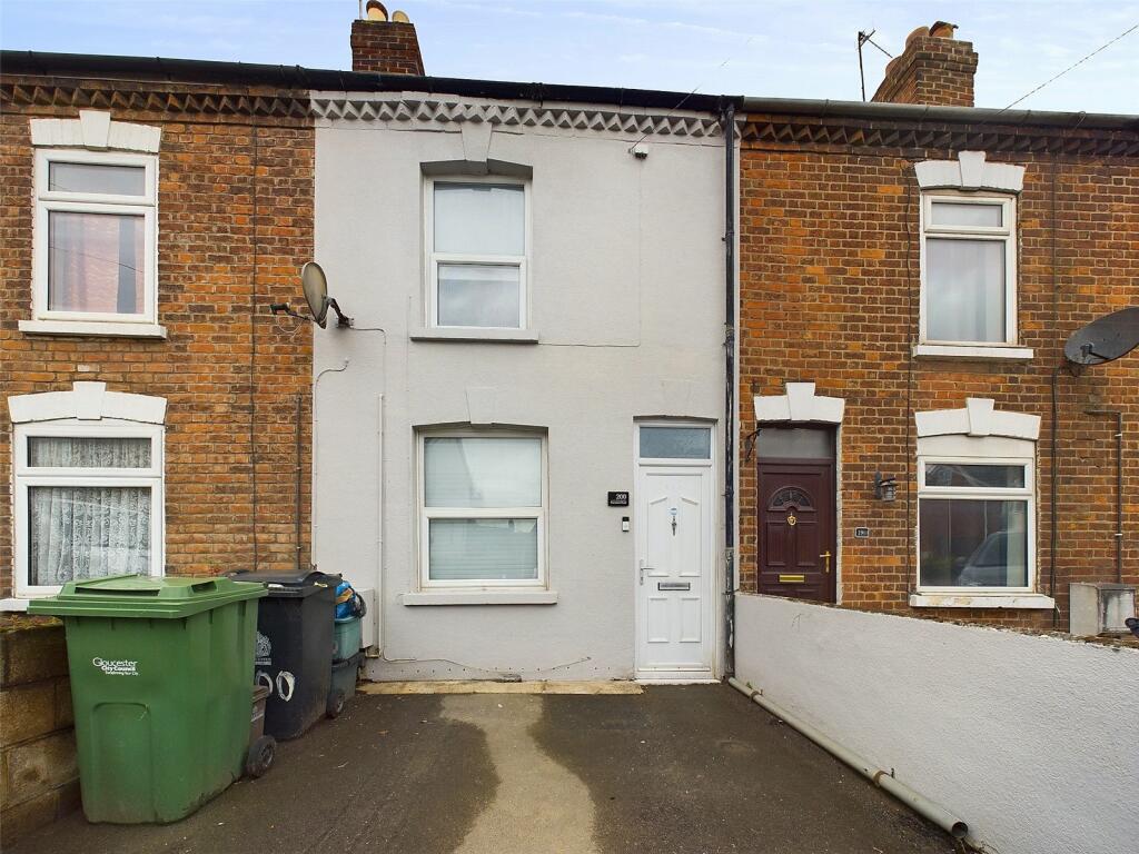 2 bedroom terraced house for sale in Painswick Road, Gloucester