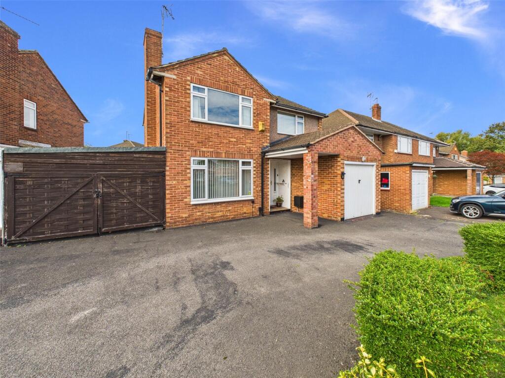 Main image of property: Lilliesfield Avenue, Barnwood, Gloucester, Gloucestershire, GL3
