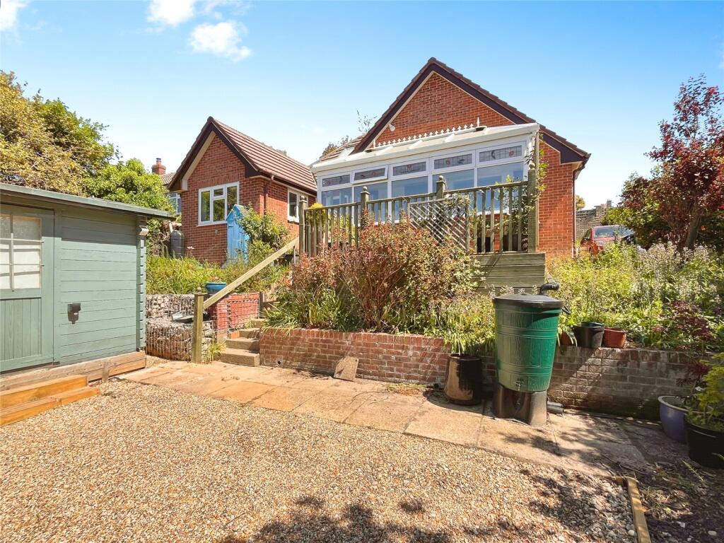 Main image of property: The Broadway, Totland Bay, Isle of Wight