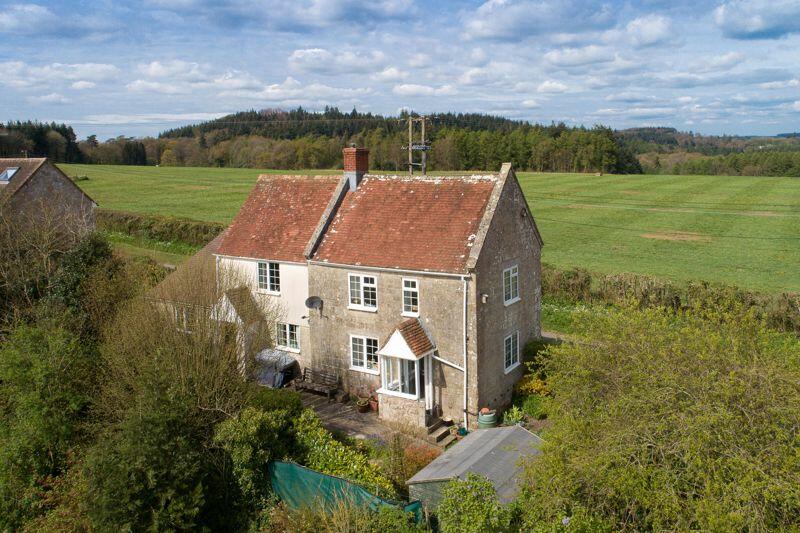 3 bedroom detached house for sale in Newtown, Tisbury, SP3