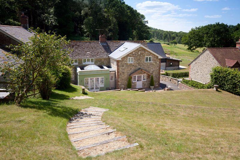 Main image of property: Sutton Mandeville