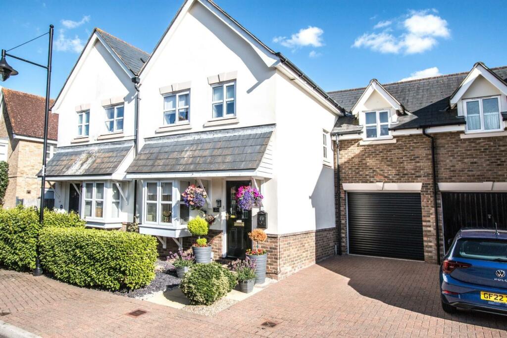 2 bedroom semidetached house for sale in Redshank Road, St. Mary's