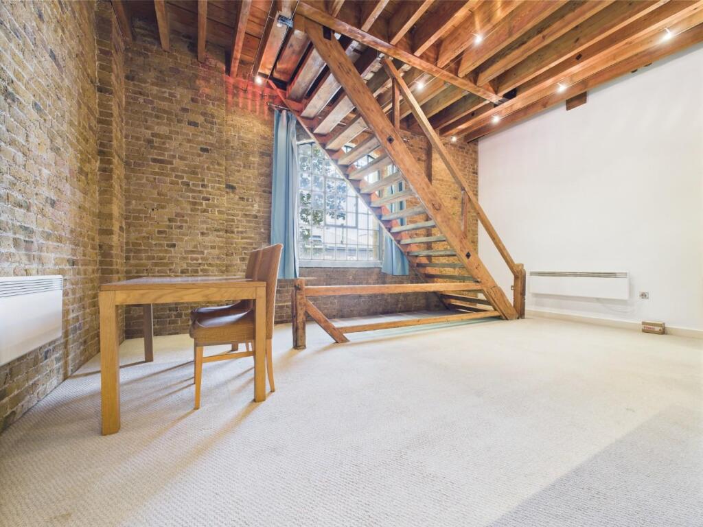 Main image of property: Western Gateway, London