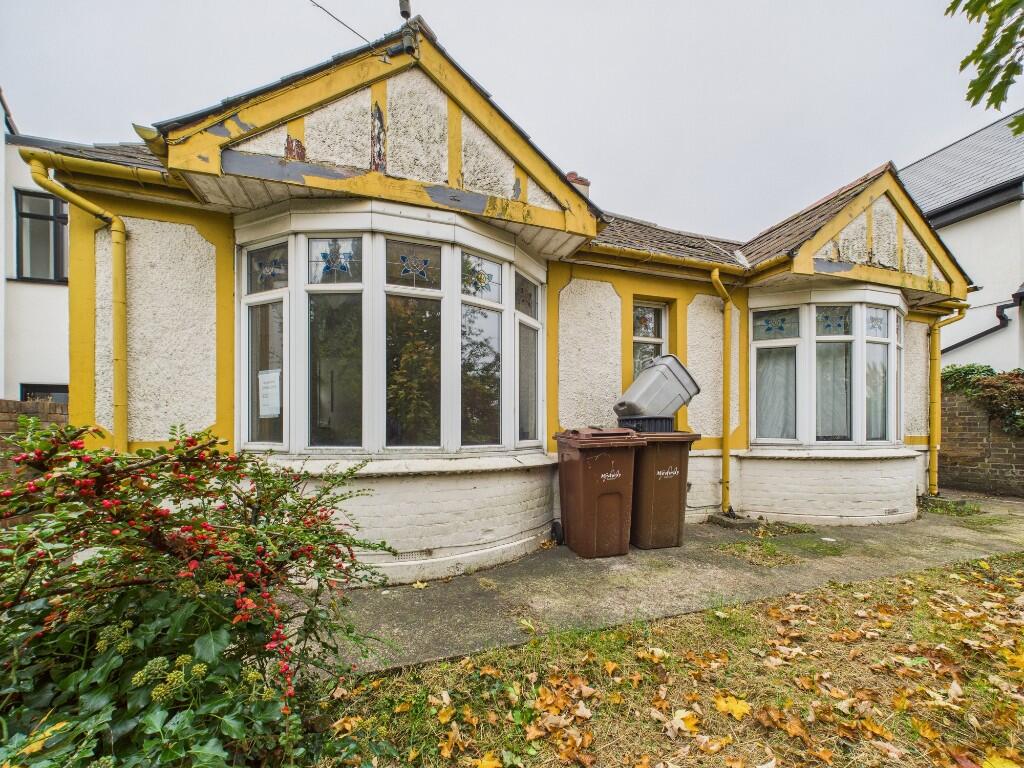 7 bedroom detached house