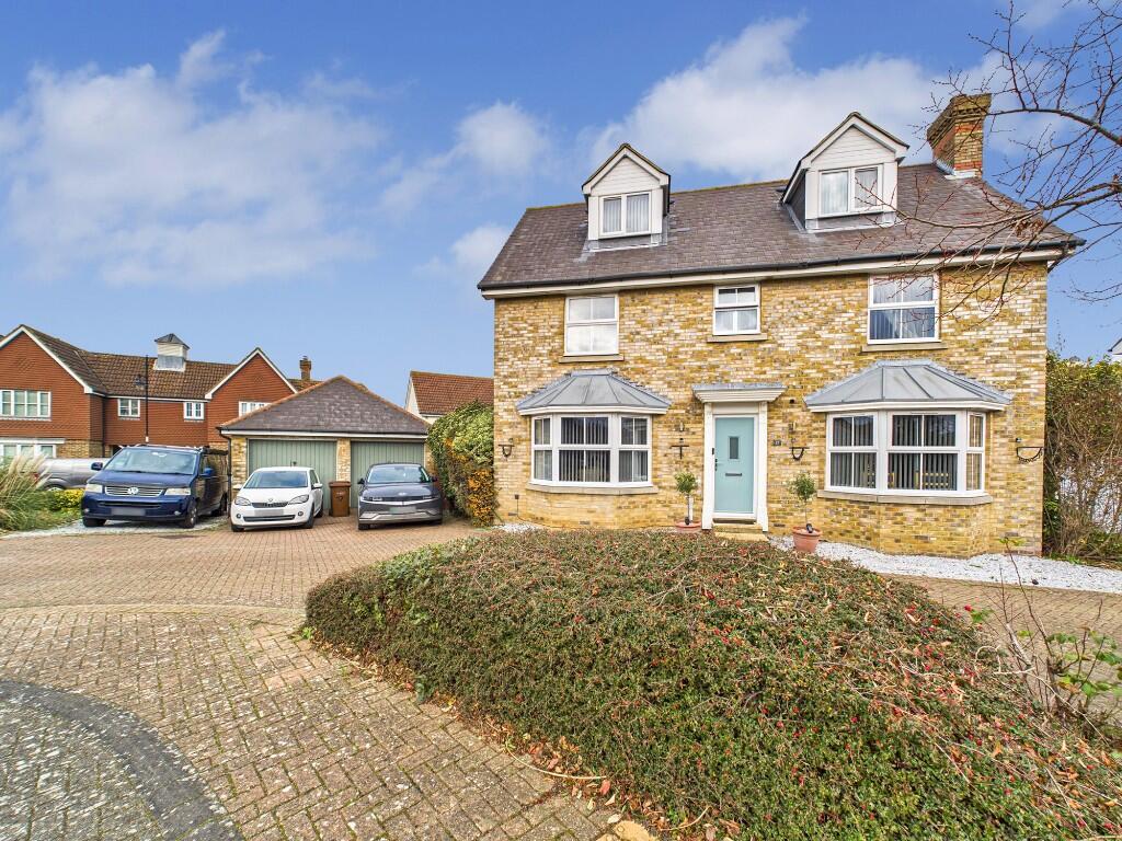 Main image of property: The Pinnacles, Chatham, Kent, ME4