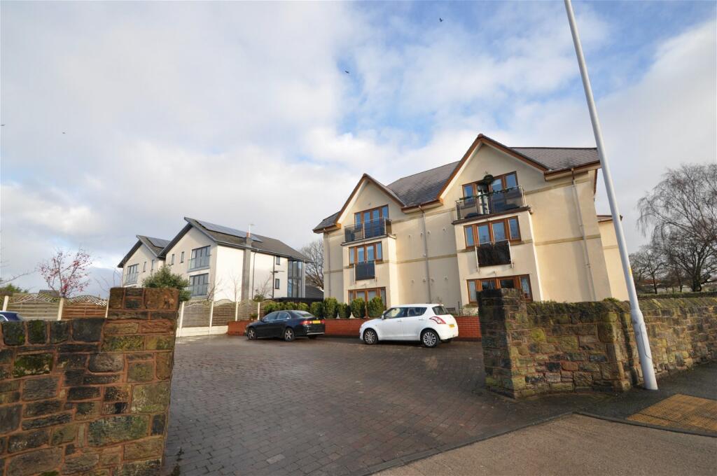 2 bedroom flat for sale in The Warren, Grove Road, Wallasey, CH45