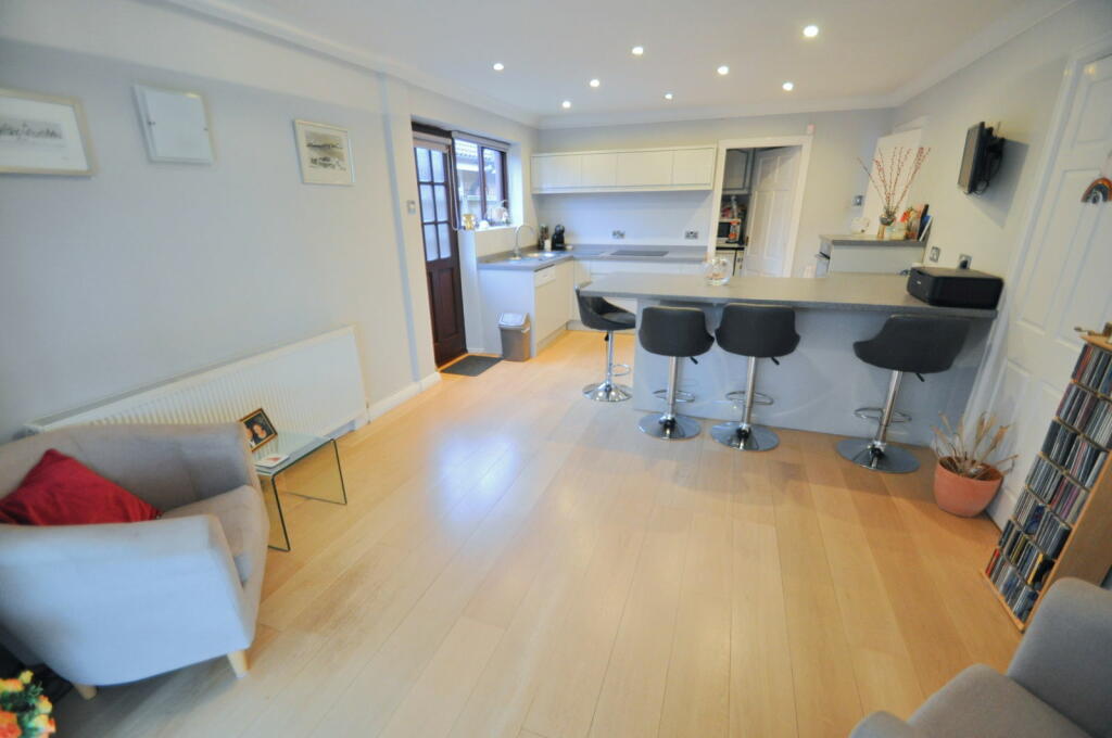 Additional property image - Birch Avenue, Saughall Massie