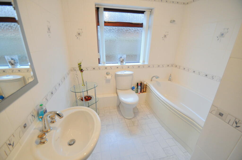 Additional property image - Birch Avenue, Saughall Massie