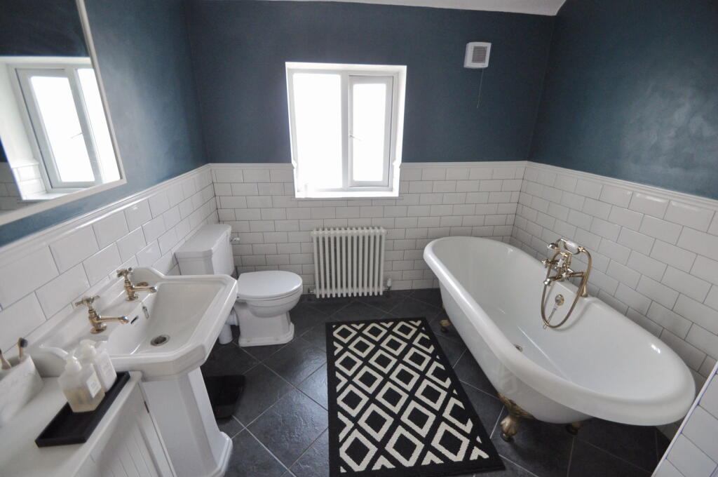 Additional property image - Sunnyside, Moreton