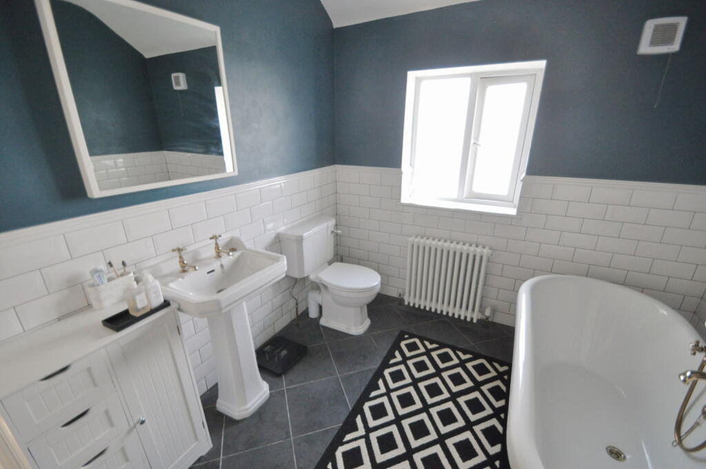 Additional property image - Sunnyside, Moreton