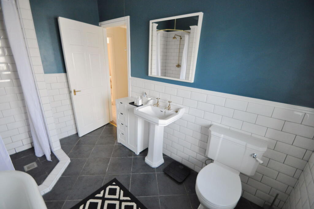 Additional property image - Sunnyside, Moreton