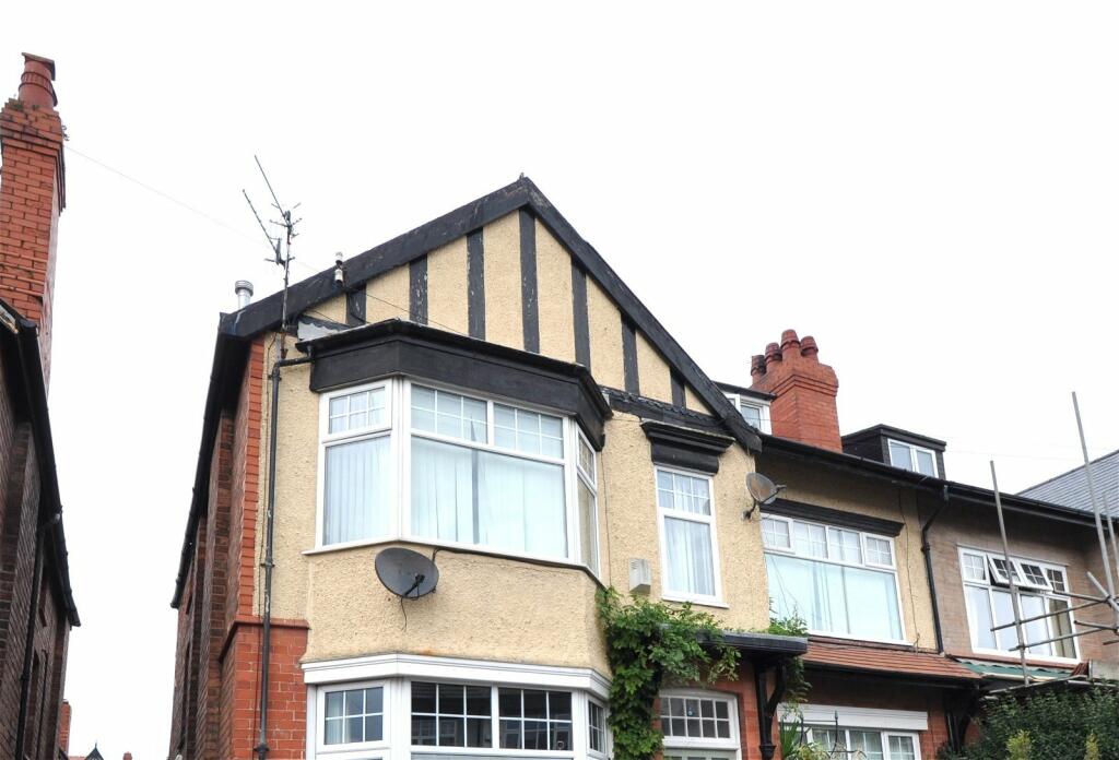 4 bedroom flat for sale in Dovedale Road, Wallasey, CH45