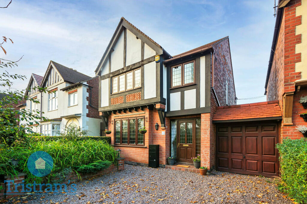 3 bedroom detached house for sale in Hickings Lane, Stapleford, NG9