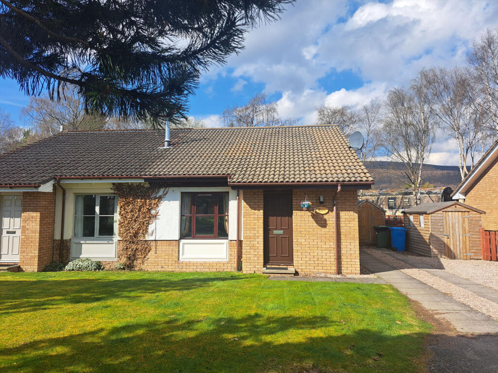 2 bedroom semidetached house for sale in Dalnabay, Silverglades