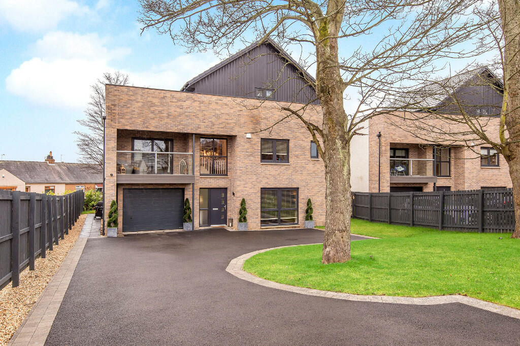 5 bedroom detached house for sale in 4 Forth Park Crescent, Kirkcaldy