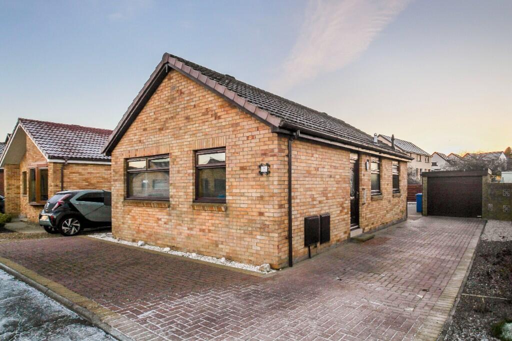 Main image of property: 7 Glen Moriston Drive, Cairneyhill, KY12 8YS