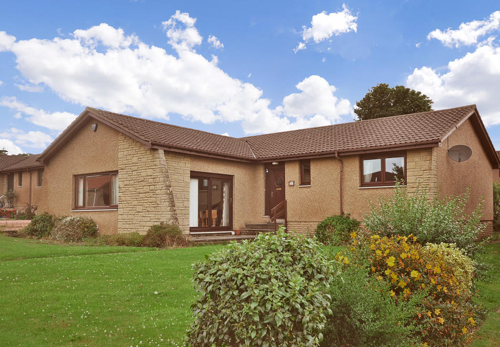 4 bedroom detached bungalow for sale in 14 Lumsdaine Drive, Dalgety Bay